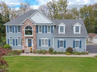 8 Stone Bridge Dr, Andover, NJ 07821