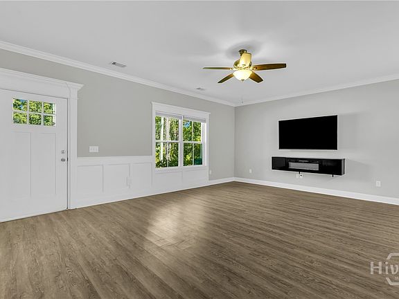 5th image of 181 Pineland Road