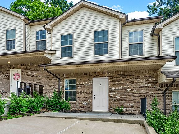 3rd image of 424 Glenstone Springs Dr #B