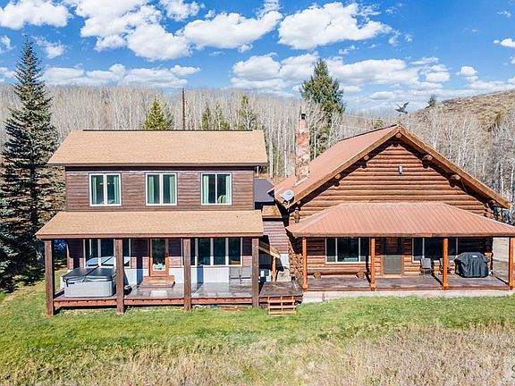 2nd image of 1547 Cherry Butte Rd