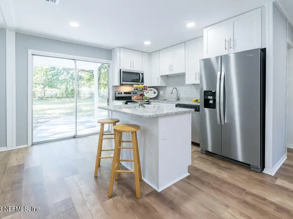 4439 MELVIN Circle W, Jacksonville, FL 32210