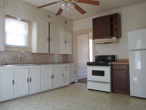 3rd image of 1117 N Prospect Ave