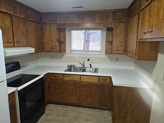5th image of 7933 Belroi Rd