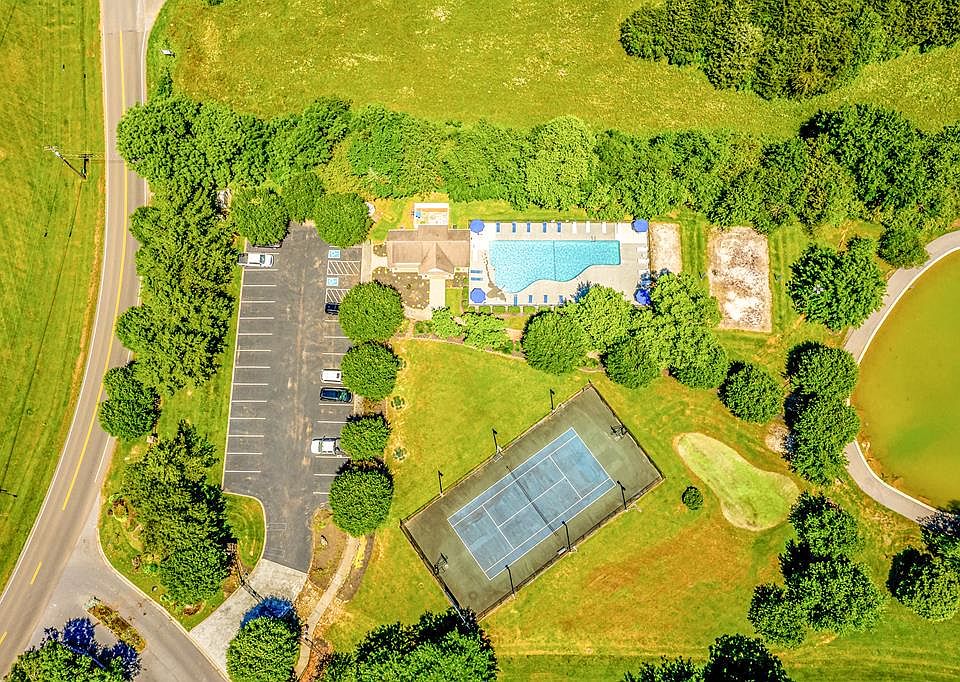 1st image of 394 Lochmere Dr