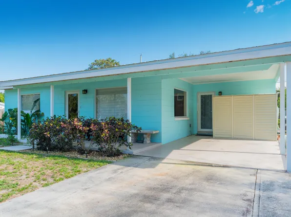 2574 NE Roberta Street, Jensen Beach, FL 34957