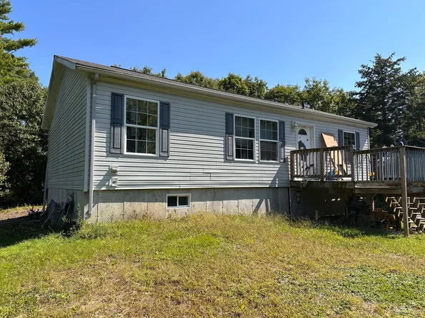 17 Strout Lane, Chelsea, ME 04330