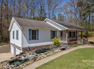 71 Gosnell Rd, Asheville, NC 28804