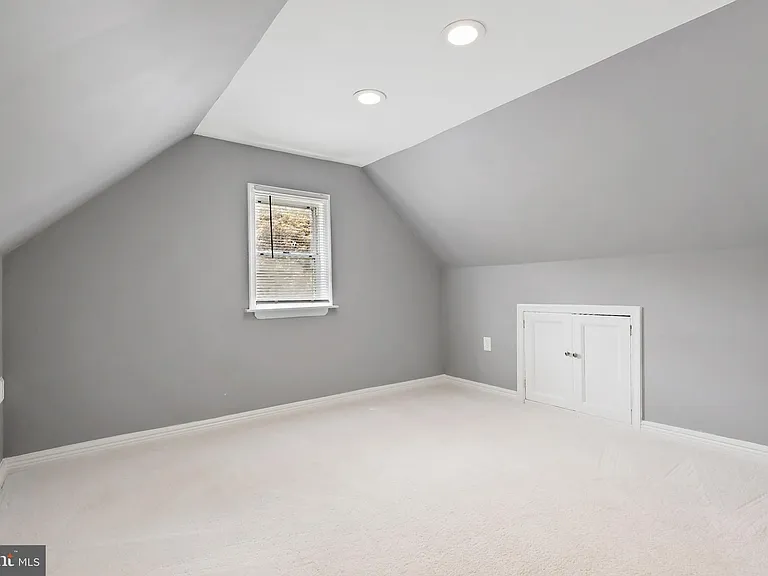 9223 Old Court Rd — Photo 52