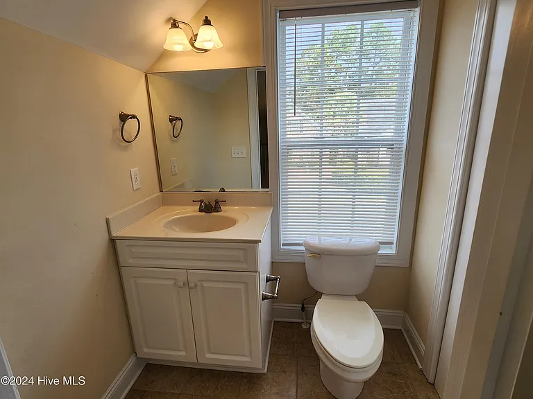 601 Creekway Cir SE — Photo 20