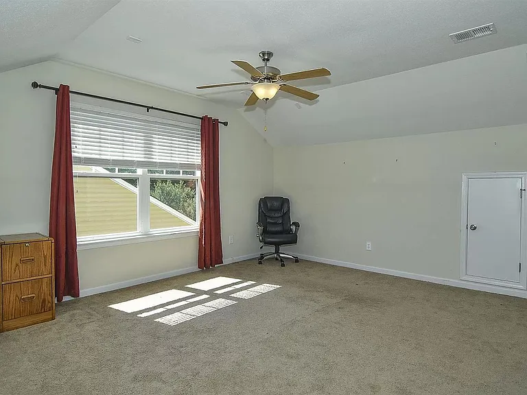 305 Chestnut Oak Ct — Photo 29