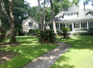 9 Long Pond Dr N, Beaufort, SC 29907