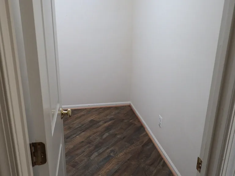 Master bedroom - Closet 1