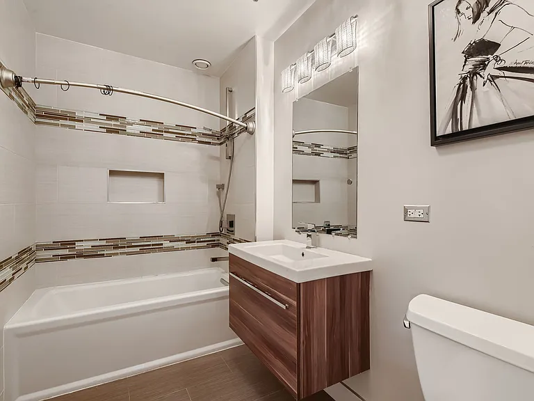 330 W Grand Ave #1202 — Photo 18