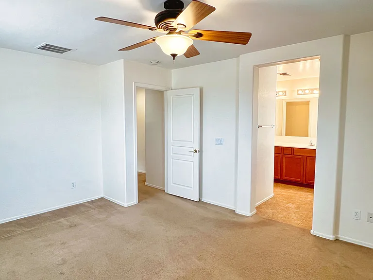 113 E Palomino Dr — Photo 11