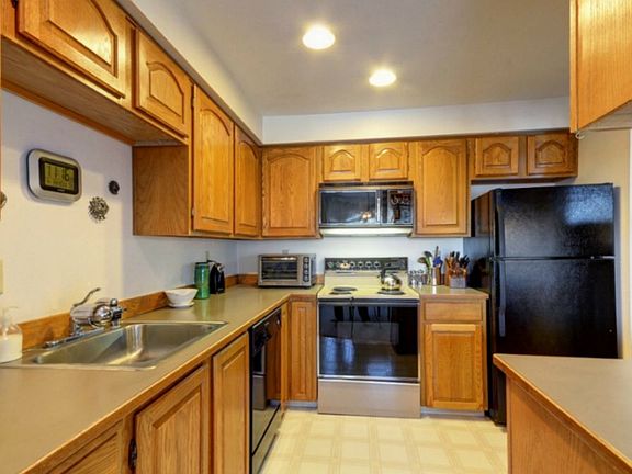 5th image of 12027 SE 60th St APT E
