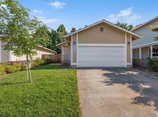519 Capps Ln, Ukiah, CA 95482