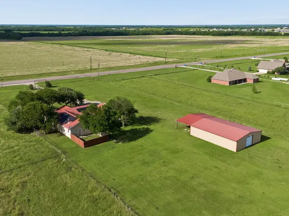 1769 County Road 596, Nevada, TX 75173