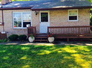 719 Tallmadge Rd, Cuyahoga Falls, OH 44221