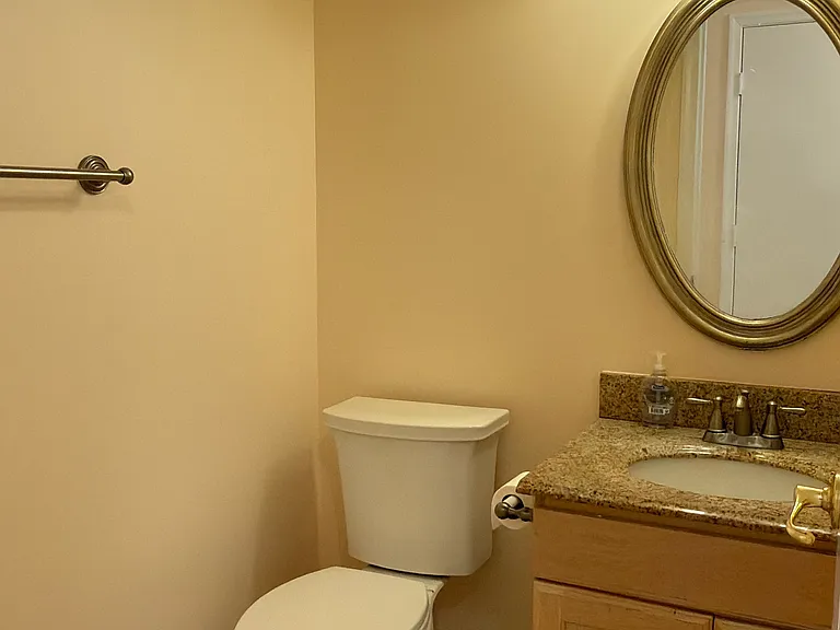 13 Amy Dr — Photo 9