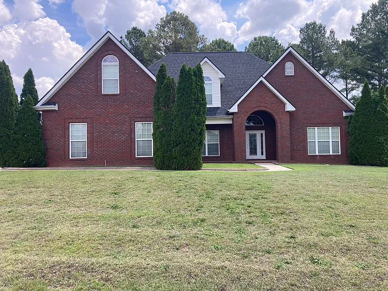 137 Havelock Cir — Photo 3