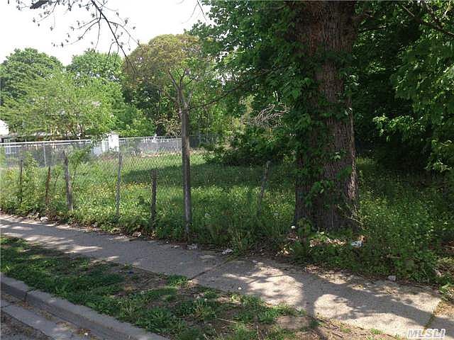 1st image of Harriet Ave