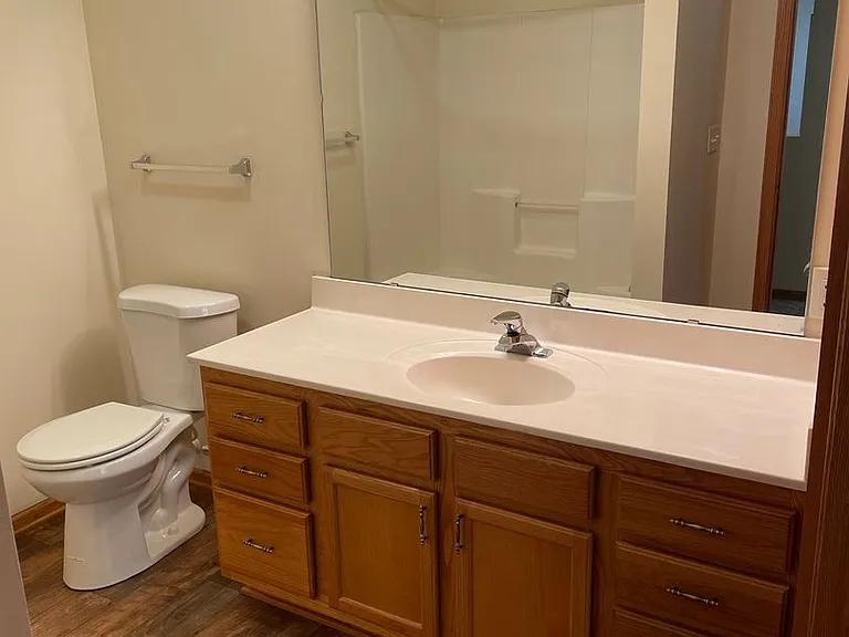 Door Creek Apartments — Photo 4