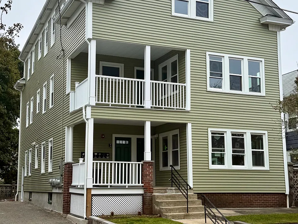 30-32 Belmont St #1F