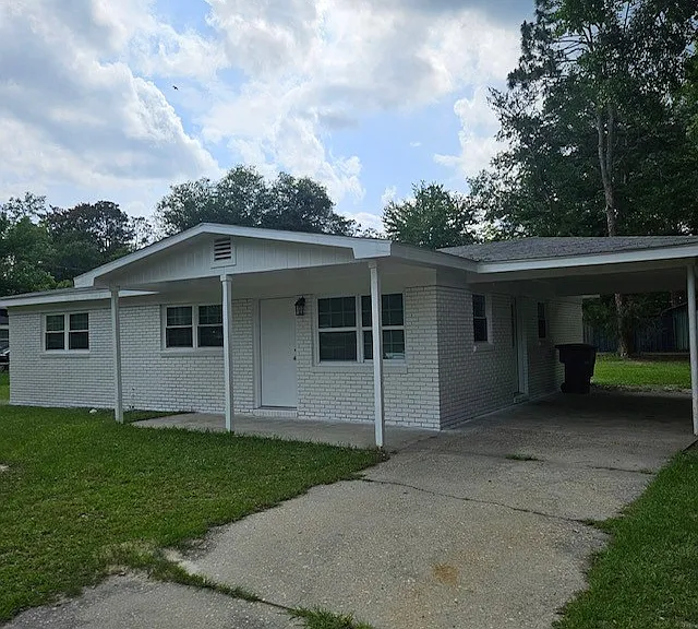 918 Seven Oaks Rd — Photo 2