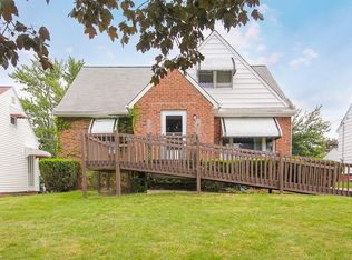 5073 Catherine St, Maple Heights, OH 44137