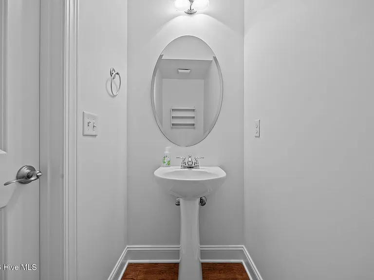 58 Cypress Cir — Photo 32