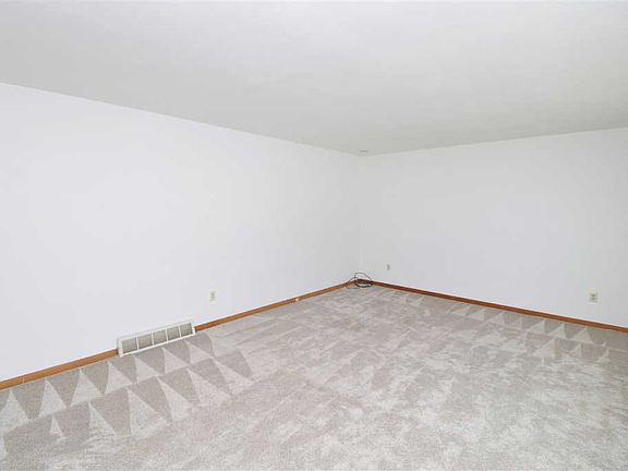 5th image of 1031 Coolidge Pl