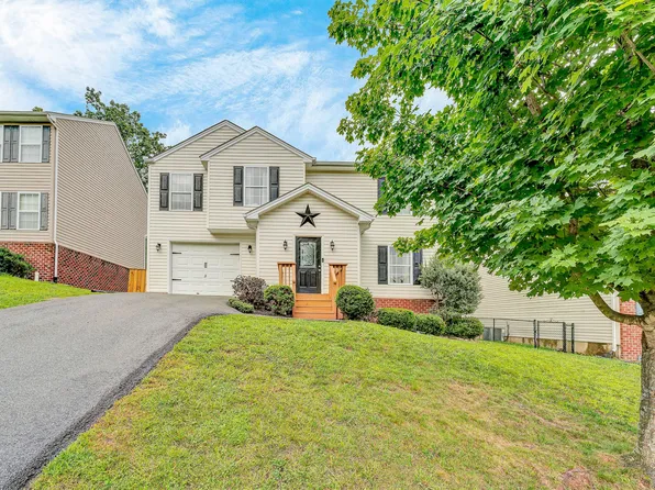1917 Connors Run, Salem, VA 24153