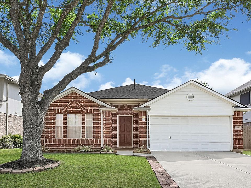 1st image of 5007 Ridgeway Dr
