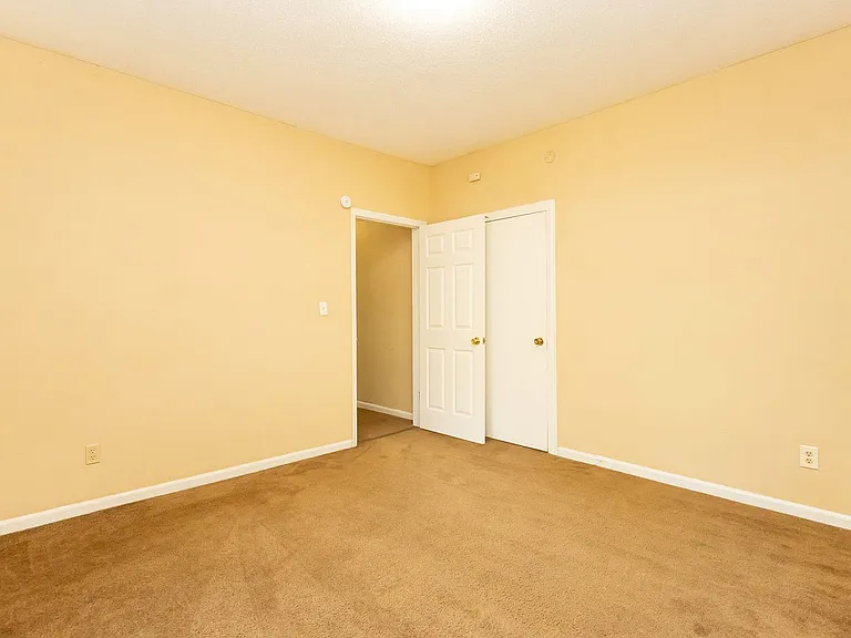 615 Barton Ave — Photo 16
