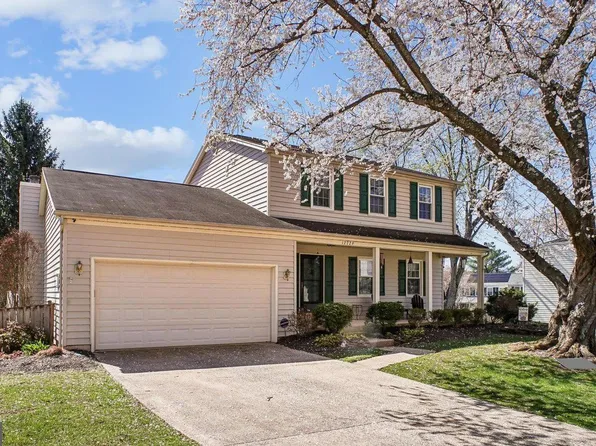 12729 Fantasia Dr, Herndon, VA 20170