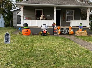 423 Maplewood Ave, Struthers, OH 44471