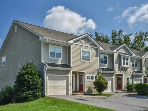 94 Foxden Dr, Fletcher, NC 28732