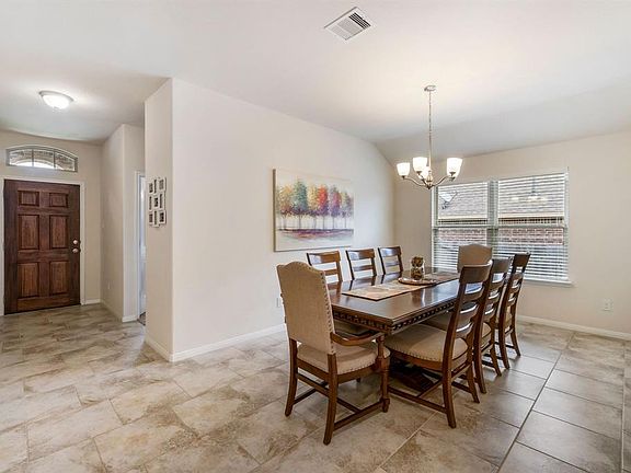 4th image of 1510 Heartwood Dr