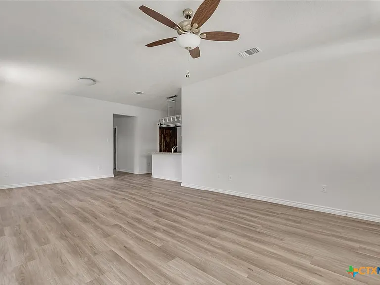 1118 Zora Dr #A — Photo 8