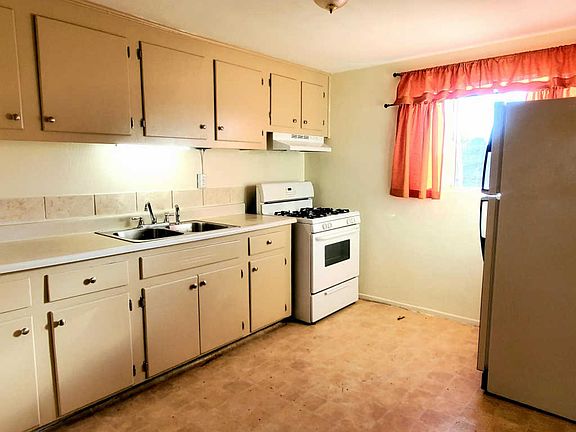 4th image of 2817 Bel Air Dr NE