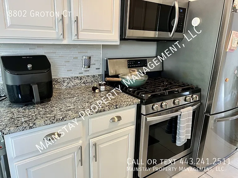 8802 Groton Ct — Photo 4