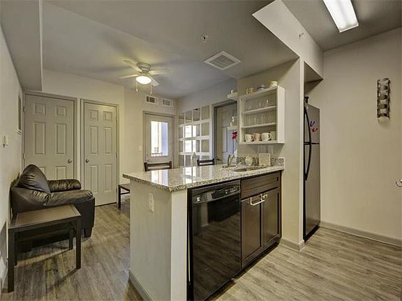 3rd image of 1715 Guadalupe St APT 101