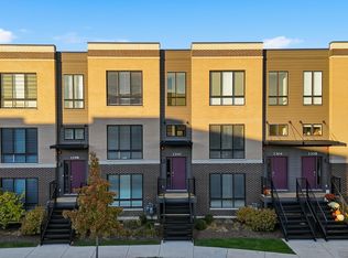 1300 Catalina Ct, Schaumburg, IL 60173