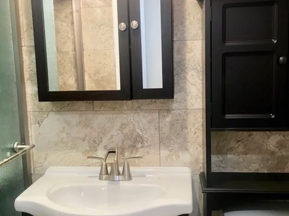 231 Warren Avenue image 12 of 16