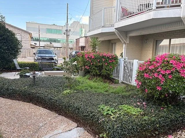 3805 Houma Blvd #B225 — Photo 2