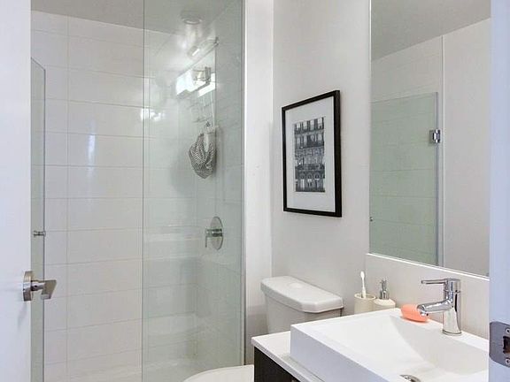 5th image of 68 Shuter St #910