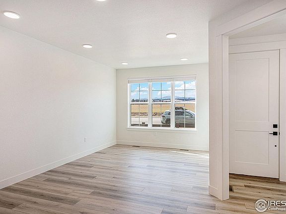 3rd image of 5057 Zamara St
