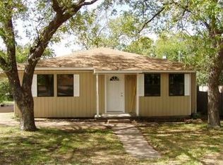 1804 S Blackburn St, Brady, TX 76825