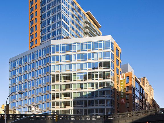 3rd image of 450 West 17th Street