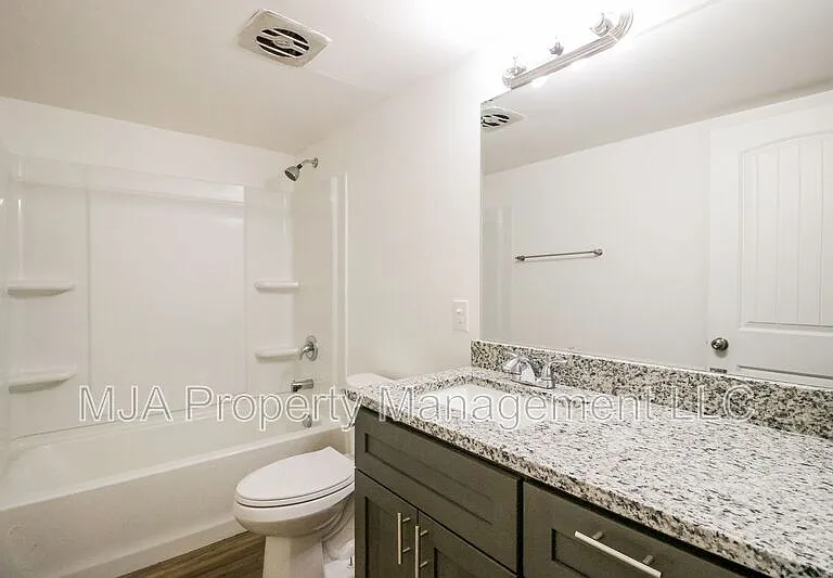 216 S Hundred West Pier #2-8 — Photo 9
